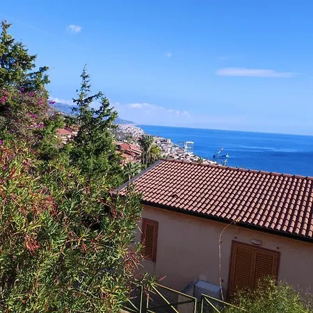 Sant'alessio Village *
